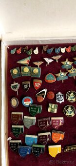 různé staré odznaky - 16