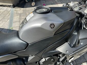 Yamaha YZF-R1 (2013), Akrapovič, 29 600 km – krásný stav - 16