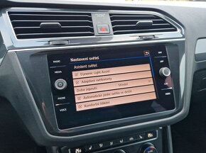 VW Tiguan 2,0TDI 140kW 4Motion R-line DSG LED ACC Navi 2017 - 16
