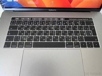 Apple MacBook Pro 15" (2017) 16GB/512GB Space Grey - 16