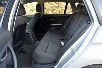 BMW e91 320d 120 kW 6st, DKLIMA, VÝHŘEV, TEMPOMAT, ALU17 - 16