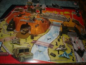 2x velký robot: RoboTyrannus, Robosapien, plastoví vojáčci - 16