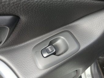 Volvo XC90 2.5T AWD benzín - 16