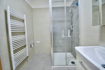 Pronájem bytu 1+kk, Slavonínská, Olomouc, 15 500 Kč/měs, 41  - 16