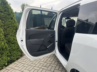 Dacia Lodgy 1.5 Blue dCi 70 kW S&S Arctica 5 míst - 16