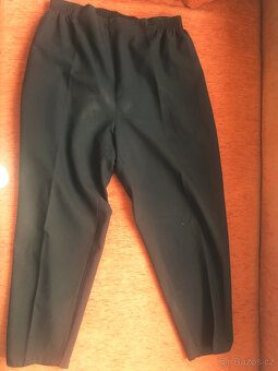 Bundy a svetry XXL - 16