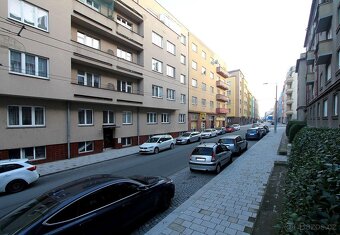 Pronájem zrekonstruovaného bytu 3+kk v centru Pardubic - 16