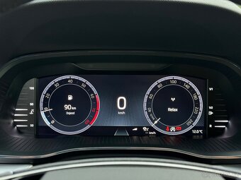 Škoda Octavia IV 1.5 TSI 110kw TAŽNÉ/VIRTUAL/PANORAMA - 16