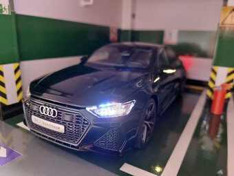 model auta Audi RS7 Sportback + dialkové +svetlá 1:18 - 16