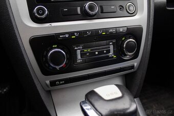 Škoda Octavia Combi 2.0 TDI CR DPF Ambition DSG - 16