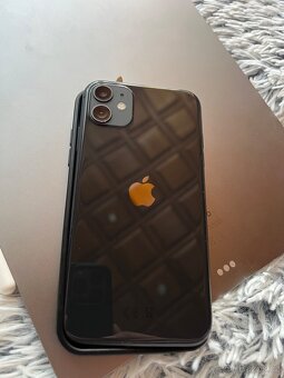 Apple iPhone 11 64GB Black - 16