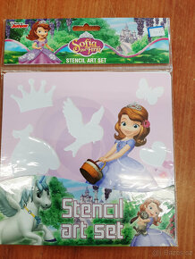 Stavebnice typu Lego, plyšáci, puzzle, panenky, nářadí - 16