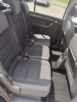 Volkswagen Touran 1.4 Tsi 7míst ComfortLine - 16