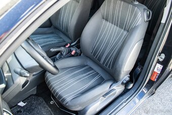 Opel Corsa 1.4 16V Cosmo - 16
