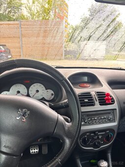 Peugeot 206 / 2003 - 16
