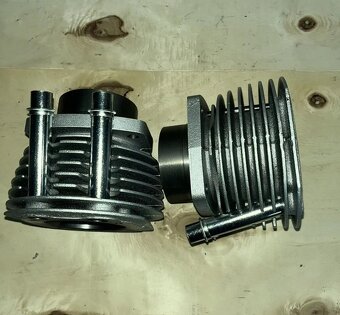 Válce písty těsnění kroužky čepy Ural M72 Dněpr Dneper K750 - 16