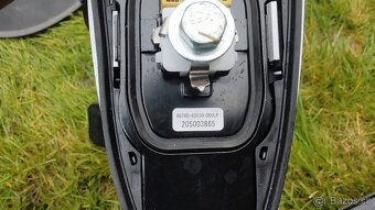 Ruzne veci Toyota, KIA, Mercedes - zrcadlo, listy, absorber - 16