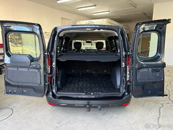 Dacia Dokker 1.6i 75KW 1.MAJITEL SERVISKA TEMPOMAT TAŽNÉ ZAŘ - 16