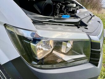 VW CRAFTER 2.0 TDi, SERVIS VW, ROK/MODEL 2021 - 16