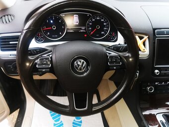 VW TOUAREG 3.0TDI 193kW-PLNY SERVIS-TOP STAV - 16