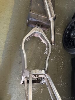 Yamaha YZF 750R - 16