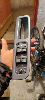 Volvo V50 náhradní díly - 16