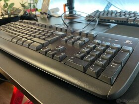 Herní myši a klávesnice - 16