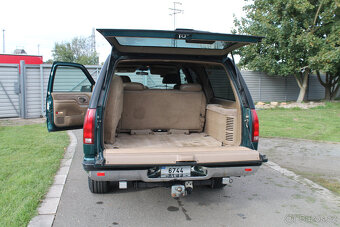 1995 Chevrolet Suburban 4WD 5.7 V8 - 16