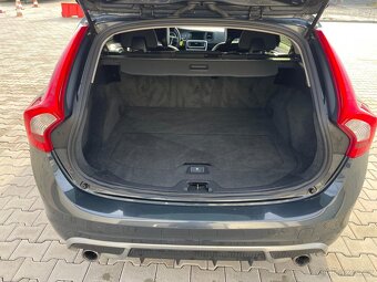 Volvo V60 2.0D D4 120kw pětiválec R-DESIGN, xenony - 16