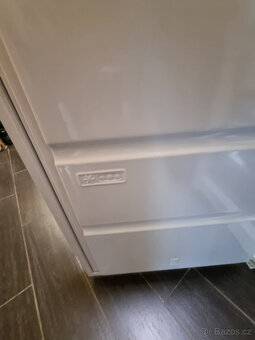 Darují za odvoz  vestavnou ledničku Whirpool - 16