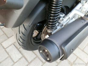 Yamaha X-Max 250 - 16