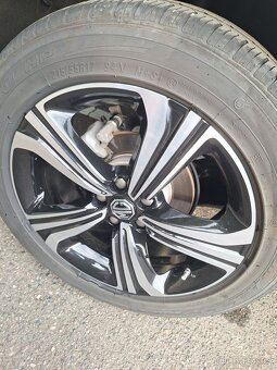 MG  ZS - 16