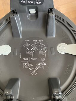 Autosedačka Cloud Z2 i-Size Plus 2022 + Isofix (otočná zákla - 16