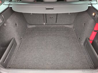 Škoda Octavia RS DSG FullLED ACC COLUMBUS VYHŘ.SEDAČKY - 16