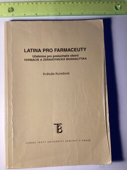 Učebnice pro studium farmacie, první ročník - 16