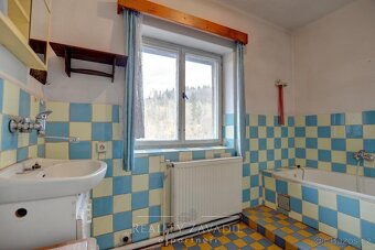Prodej rodinné domy, 180 m2 - Hostinné, ev.č. 501 - 16