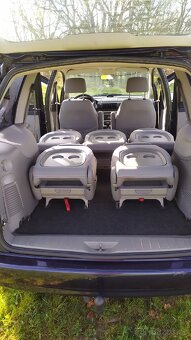 Ford Galaxy 2.3i 107kW, 7 míst - 16