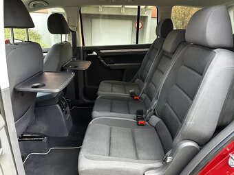 Volkswagen Touran 1.4 TSI 103kW Freestyle Navi Xenony 7 míst - 16