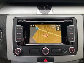 VW Passat B7 combi 2.0TDi 103kW DSG Tažné Odpočet DPH - 16