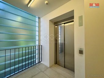 Pronájem bytu 4+kk, 112 m², Praha, ul. Pod dvorem - 16