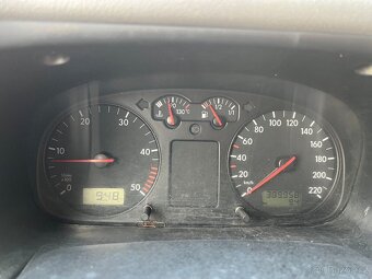 VW T4 2.5TDI 75KW /STK-7/2026/TAŽNÉ/8MÍST/2X-ŠOUPAČKY - 16