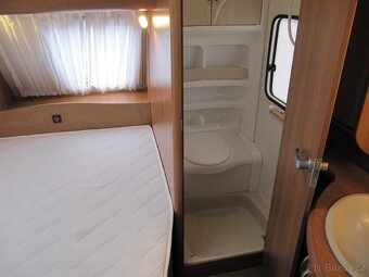 Prodám karavan Hobby 500 kmfe,r.v2009 + mover + markýza - 16