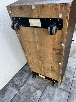 Dřevěná truhla stará - 16