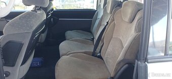 Peugeot 807 2.2  94kw 7 míst - 16