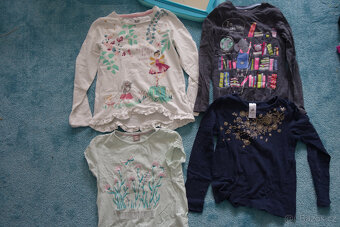 Dívčí trička vel.134 - 16