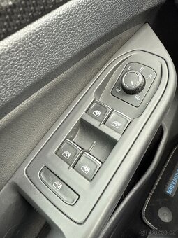 Volkswagen Golf R PERFORMANCE DSG 4x4 2.0 TSI 235 kW - 16