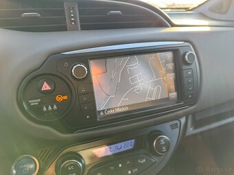 Toyota Yaris HYBRID 1,5 54 KW STK - 16