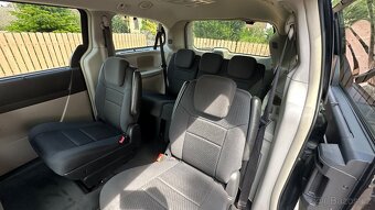 Chrysler Grand Voyager 2.8 CRD Automat - 16