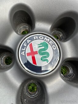 Prodám originální sadu ALU kol Alfa Romeo 17” s pneu - 16