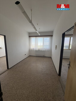 Pronájem kancelářského prostoru, 500 m², Háje - 16